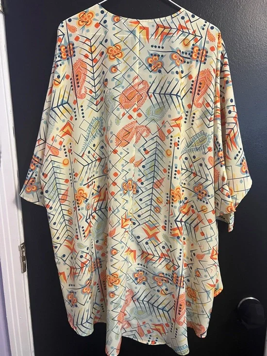 LuLaRoe Cream Kimono with Orange & Blue Floral Geometric Print - Picture 3 of 4